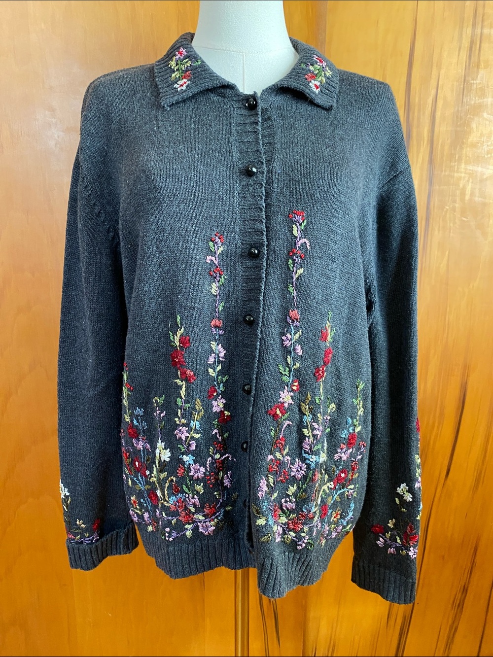 Embroidered Floral Charcoal Gray Button-Front Ramie Cotton Cardigan Sweater Fall